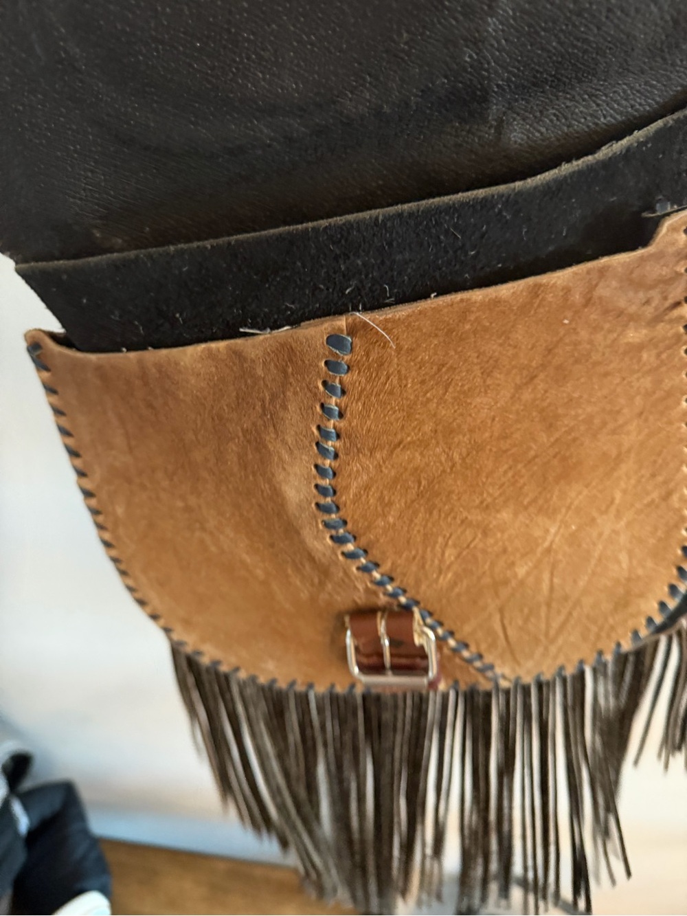 Hand stitched artisan Bohemian Suede Leather Fringe Crossbody Bag vintage Fringe - Picture 3 of 8
